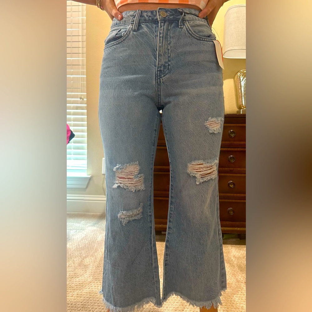 Light washed ripped jeans
